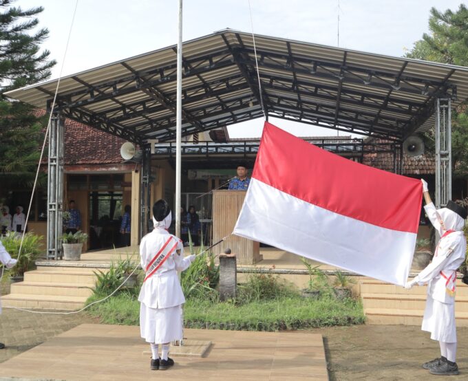 Semangat Patriotisme Berkobar, UPT SMPN 1 Montong Gelar Upacara Peringatan Sumpah Pemuda