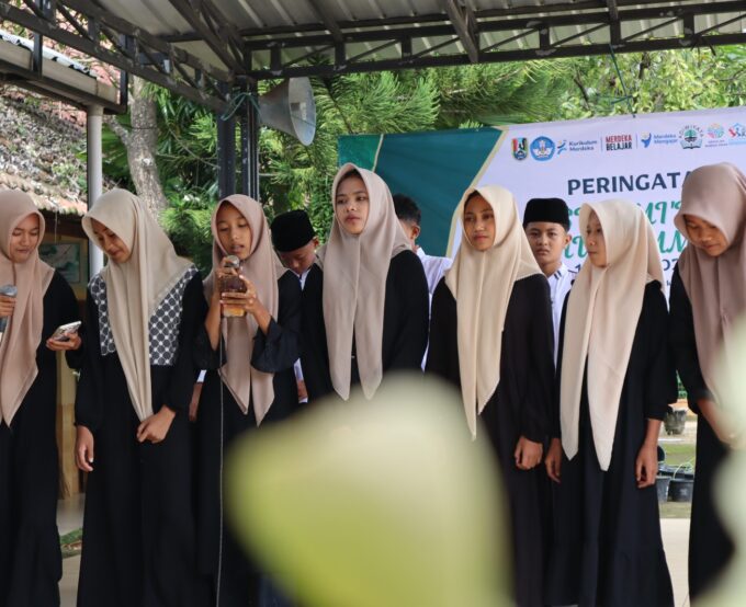 Syiarkan Nilai Islami, UPT SMPN 1 Montong Gelar Lomba Hafalan Yasin, Asmaul Husna hingga Nasyid dalam Peringatan Isra’ Mi’raj Nabi Muhammad SAW 1446 Hijriyah